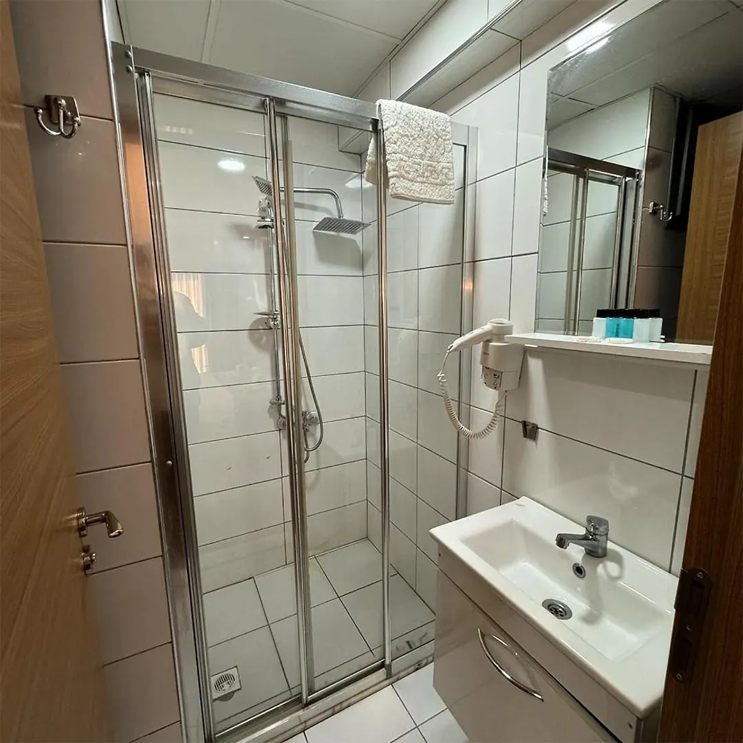 ***  Mojo Otel İzmir Türkiye